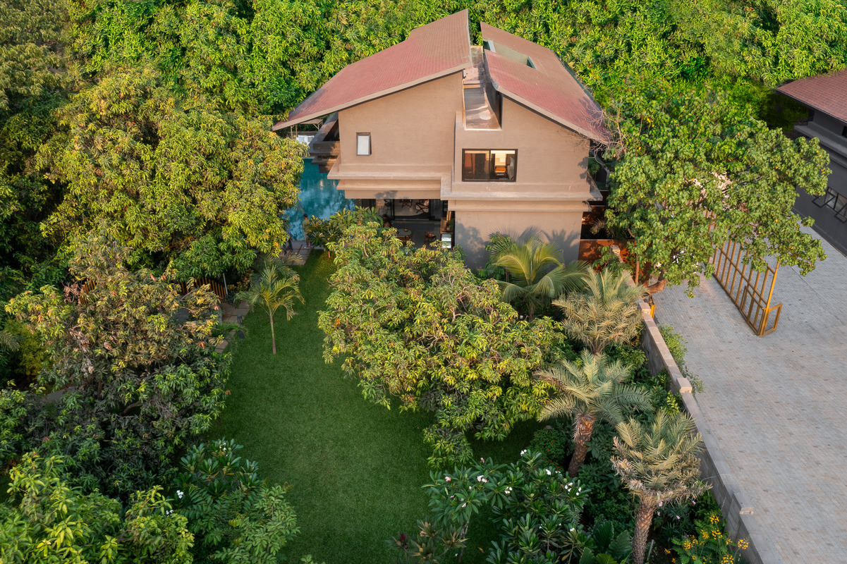 Alibaug villas for sale, luxury villas with private pool, beach villas in Alibaug for sale, bungalow sale Alibaug, resale bungalow and Alibaug villa price